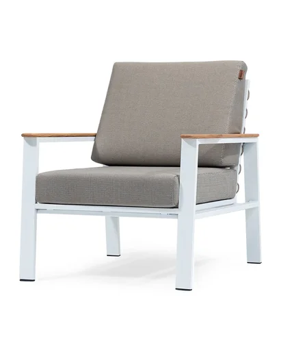 August Outdoor Lounge Chair